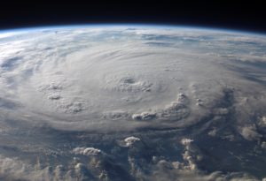 宇宙から見た台風