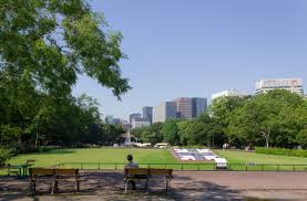 晴天の日比谷公園